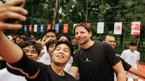 Bundesliga legend Roman Weidenfeller was present at the opening of the Bundesliga Common Ground Jakarta, Indonesia.